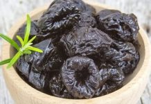 Pije piće od šljive svako jutro na prazan stomak: evo šta se dešava