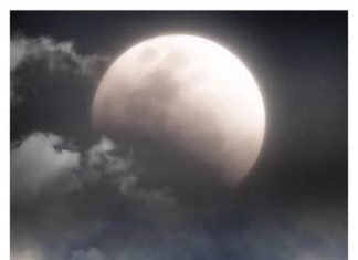 Večeras je rijetka pojava jer dvostruki pun Mjesec krasi nebo, signalizirajući početak čarobnog razdoblja za tri određena znaka, događaj koji se događa samo jednom u životu.