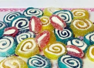 Napravite kompletnu kutiju žele bombona koristeći samo tri sastojka, nudeći zdraviju alternativu omiljenoj poslastici iz djetinjstva.