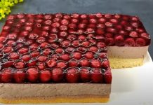 Nestat će u roku od jedne minute. Ovo je kolač koji se bez muke topi na nepcu.