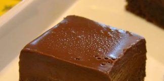 Pravila sam ga prvi put i ispalo je savršeno… Odličan kolač, jednostavan i brz za pripremu.