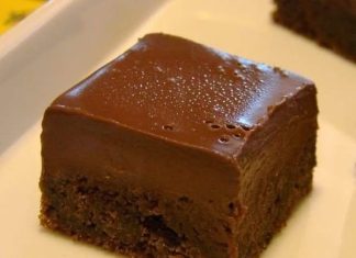 Pravila sam ga prvi put i ispalo je savršeno… Odličan kolač, jednostavan i brz za pripremu.