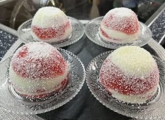 SLADOLED TORTA DIZAJNIRANA POPUT LOPTE: ovaj smrznuti užitak očarat će vaša osjetila, transformirajući cjelokupno iskustvo okusa.