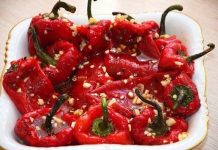 Marinirana paprika na makedonski način konzervirana u tegli