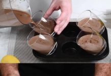 PANNA COTTA S ČOKOLADOOM I MALINAMA: Jednostavna priprema bez potrebe za kuhanjem.