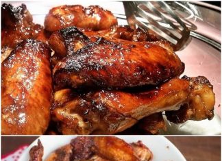 Pileća krilca marinirana u tradicionalnom grčkom umaku.