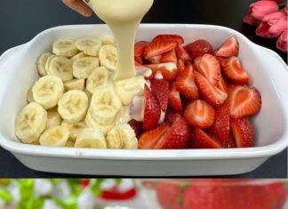 Petnaestominutni kolač od jagoda, kolačića i banana… Priprema nikad jednostavnija…