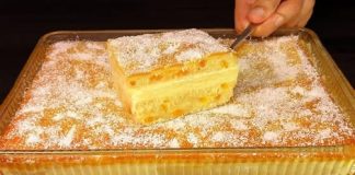 JEDAN I UKUSAN KOLAČ – RECEPT KOJI ĆETE ČESTO PRAVITI! 🍰✨ Neodoljiva mješavina keksa, breskvi i laganog pudinga stvara prekrasnu poslasticu.