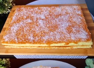 Desert pripremljen za samo pet minuta! Ugodno se otapa u ustima, pružajući ugodan doživljaj. Ovaj biskvit je izuzetno ukusan!