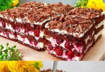 Ovaj desert, koji se naziva brzi čokoladni kolač od višanja, ne samo da pruža izniman okus, već ima i vizualno upečatljiv izgled kada je potpuno sastavljen.