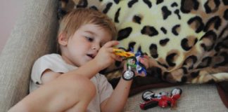 Učestalost autizma među djecom doživljava značajan porast, što potiče stručnjake da razjasne temeljne čimbenike koji pridonose ovom trendu.