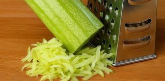 Samo dodajte jaja i tikvice i imate ukusan ručak! Moja obitelj uživa u ovom ručku od tikvica!