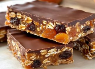 Bez dodanog šećera! Ovsene pločice s grožđicama, kajsijama i tamnom čokoladom Bez dodanog šećera! Ovsene pločice s grožđicama, kajsijama i tamnom čokoladom - featured image