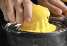 SVI PIJU VODU SA LIMUNOM, A TREBA DODATI JOŠ JEDAN SASTOJAK: Istopiće vam masne naslage brže nego ikad SVI PIJU VODU SA LIMUNOM, A TREBA DODATI JOŠ JEDAN SASTOJAK: Istopiće vam masne naslage brže nego ikad - featured image