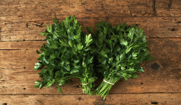 PERŠUN – Tajna kuhara kako da traje mjesecima: Više ne trune - featured image PERŠUN – Tajna kuhara kako da traje mjesecima: Više ne trune - featured image