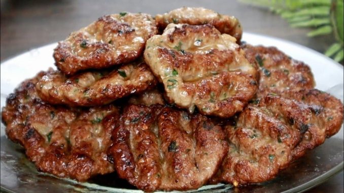 OVAKO TURCI PRAVE NAJSOČNIJE FAŠIRANE ŠNICLE: Tajna je u ZAČINIMA, spremaju se brzo kao ćevapi! (VIDEO) - featured image OVAKO TURCI PRAVE NAJSOČNIJE FAŠIRANE ŠNICLE: Tajna je u ZAČINIMA, spremaju se brzo kao ćevapi! (VIDEO) - featured image