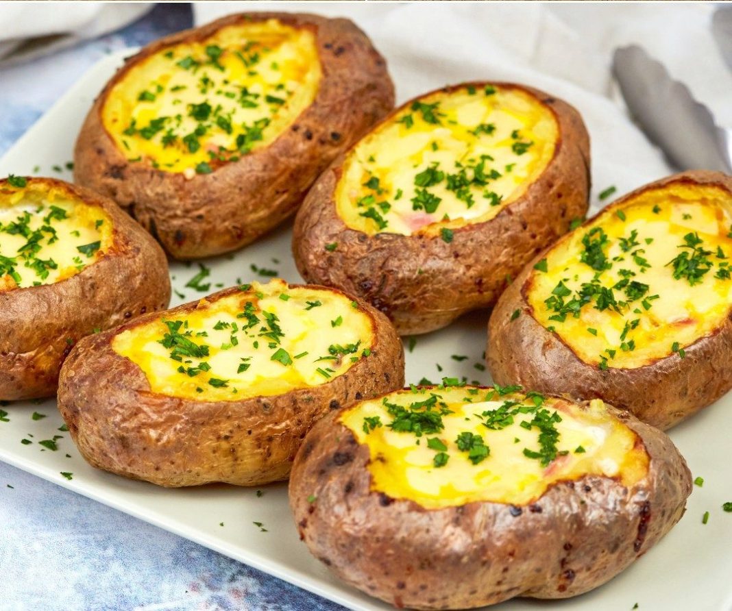 IZDUBITE KROMPIR I UBACITE JAJE – NEODOLJIVA IDEJA ZA VEČERU! 😍 Ne propustite ovo savršeno jednostavno jelo! - featured image IZDUBITE KROMPIR I UBACITE JAJE – NEODOLJIVA IDEJA ZA VEČERU! 😍 Ne propustite ovo savršeno jednostavno jelo! - featured image