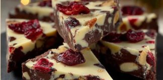 ČOKOLADNI TROUGLOVI SA BRUSNICAMA 🍫🍒 savršeni su za posebne prilike ili kada poželite sebe počastiti nečim finim i drugačijim ČOKOLADNI TROUGLOVI SA BRUSNICAMA 🍫🍒 savršeni su za posebne prilike ili kada poželite sebe počastiti nečim finim i drugačijim - featured image