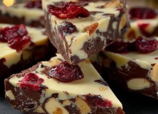 ČOKOLADNI TROUGLOVI SA BRUSNICAMA 🍫🍒 savršeni su za posebne prilike ili kada poželite sebe počastiti nečim finim i drugačijim ČOKOLADNI TROUGLOVI SA BRUSNICAMA 🍫🍒 savršeni su za posebne prilike ili kada poželite sebe počastiti nečim finim i drugačijim - featured image