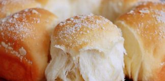 Danas želim podijeliti recept za hljeb koji je posebno mekan i pahuljast, sa nježnom i svilenkastom teksturom. Ovo je jedan od mojih omiljenih hljebova! Danas želim podijeliti recept za hljeb koji je posebno mekan i pahuljast, sa nježnom i svilenkastom teksturom. Ovo je jedan od mojih omiljenih hljebova! - featured image