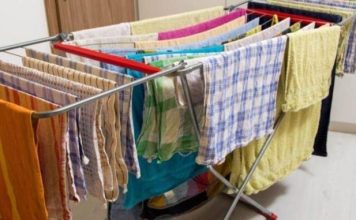 OVA ŽENA USRED SOBE OSUŠI VEŠ ZA SAMO 2 SATA: Svima pokazala trik, ne treba vam sušilica u stanu OVA ŽENA USRED SOBE OSUŠI VEŠ ZA SAMO 2 SATA: Svima pokazala trik, ne treba vam sušilica u stanu - featured image