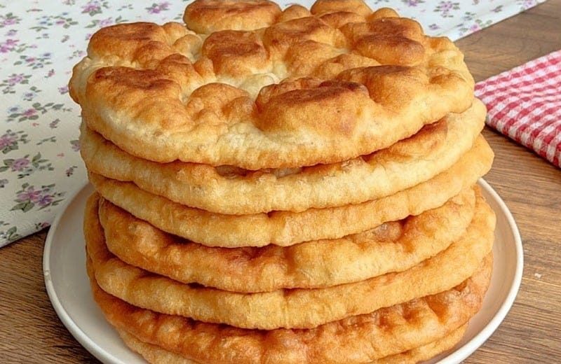 „Bathura Lepinice“ je omiljena varijanta doručka među djecom koja se može pripremiti za samo 20 minuta. - featured image „Bathura Lepinice“ je omiljena varijanta doručka među djecom koja se može pripremiti za samo 20 minuta. - featured image