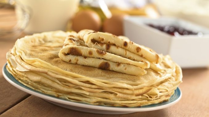 Nikada više nećete stavljati Običnu Vodu ili Mlijeko u palačinke: 1 sastojak daje mekoću, ovo niko ne zna - featured image Nikada više nećete stavljati Običnu Vodu ili Mlijeko u palačinke: 1 sastojak daje mekoću, ovo niko ne zna - featured image