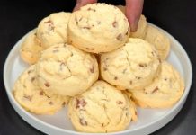 BOŽIĆNI PUTER KOLAČIĆI SA ČOKOLADOM…Nezaobilazan su dio božićne trpeze… BOŽIĆNI PUTER KOLAČIĆI SA ČOKOLADOM…Nezaobilazan su dio božićne trpeze… - featured image