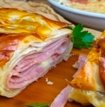 ŠTRUDLA 0D LISNAT0G SA ŠUNK0M I SIR0M ŠTRUDLA 0D LISNAT0G SA ŠUNK0M I SIR0M - featured image