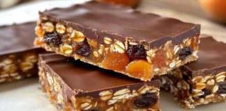 Bez dodanog šećera! Ovsene pločice s grožđicama, kajsijama i tamnom čokoladom Bez dodanog šećera! Ovsene pločice s grožđicama, kajsijama i tamnom čokoladom - featured image