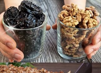 DESERT KOJI OSVAJA SVE ZA SAMO 5 MINUTA – KREMASTI KOLAČ SA SUHIM ŠLJIVAMA I ORASIMA DESERT KOJI OSVAJA SVE ZA SAMO 5 MINUTA – KREMASTI KOLAČ SA SUHIM ŠLJIVAMA I ORASIMA - featured image