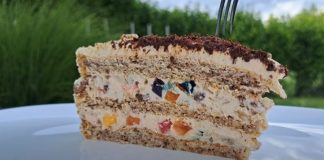 TORTA RUSKA SALATA: Starinska torta za sve prilike – Ništa lakše i ukusnije niste probali! TORTA RUSKA SALATA: Starinska torta za sve prilike – Ništa lakše i ukusnije niste probali! - featured image