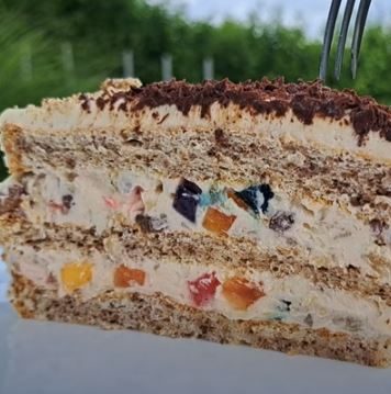 TORTA RUSKA SALATA: Starinska torta za sve prilike – Ništa lakše i ukusnije niste probali! TORTA RUSKA SALATA: Starinska torta za sve prilike – Ništa lakše i ukusnije niste probali! - featured image