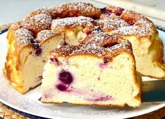 🍓 GRČKI JOGURT I BOBIČASTO VOĆE – KOLAČ KOJI OSVAJA NA PRVI ZALOGAJ! 🍰 🍓 GRČKI JOGURT I BOBIČASTO VOĆE – KOLAČ KOJI OSVAJA NA PRVI ZALOGAJ! 🍰 - featured image