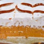 KARAMEL KOLAČ BEZ PEČENJA: Brz i ukusan desert! KARAMEL KOLAČ BEZ PEČENJA: Brz i ukusan desert! - featured image