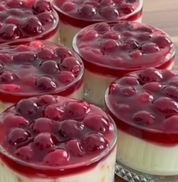 DESERT U ČAŠI ZA 5 MINUTA: Ovaj desert pravim svaki puta kada mi dolaze gosti… DESERT U ČAŠI ZA 5 MINUTA: Ovaj desert pravim svaki puta kada mi dolaze gosti… - featured image