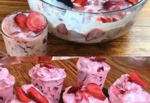 Desert od jagoda sa jogurtom, super ukusan… Desert od jagoda sa jogurtom, super ukusan… - featured image