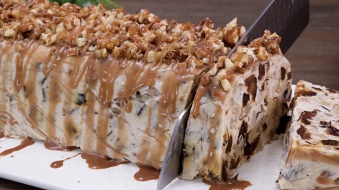 DESERT KOJI OSVAJA SVE ZA SAMO 5 MINUTA – KREMASTI KOLAČ SA SUHIM ŠLJIVAMA I ORASIMA - featured image DESERT KOJI OSVAJA SVE ZA SAMO 5 MINUTA – KREMASTI KOLAČ SA SUHIM ŠLJIVAMA I ORASIMA - featured image