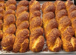 TURSKI SIMIT ĐEVREK! 🥨 Isprobajte originalni recept kod kuće – ne morate ići u Tursku! TURSKI SIMIT ĐEVREK! 🥨 Isprobajte originalni recept kod kuće – ne morate ići u Tursku! - featured image