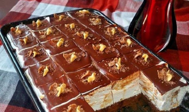 BRZO I LAKO OVAJ KOLAČ MOŽE NAPRAVITI SVAKO - featured image BRZO I LAKO OVAJ KOLAČ MOŽE NAPRAVITI SVAKO - featured image