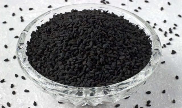 Božija biljka, spominje se čak u Bibliji i Kuranu: Čisti jetru, liječi nadutost, jača krvne sudove i imunitet Božija biljka, spominje se čak u Bibliji i Kuranu: Čisti jetru, liječi nadutost, jača krvne sudove i imunitet - featured image