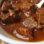 JUNEĆI GULAS SVAKO IMA SVOJ RECEPT ALI MENI JE OVAJ NAJDRAŽI JUNEĆI GULAS SVAKO IMA SVOJ RECEPT ALI MENI JE OVAJ NAJDRAŽI - featured image