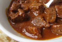 JUNEĆI GULAS SVAKO IMA SVOJ RECEPT ALI MENI JE OVAJ NAJDRAŽI JUNEĆI GULAS SVAKO IMA SVOJ RECEPT ALI MENI JE OVAJ NAJDRAŽI - featured image