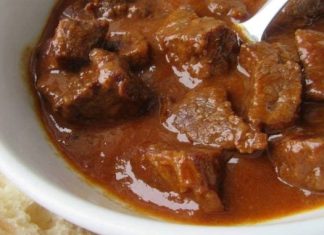 JUNEĆI GULAS SVAKO IMA SVOJ RECEPT ALI MENI JE OVAJ NAJDRAŽI JUNEĆI GULAS SVAKO IMA SVOJ RECEPT ALI MENI JE OVAJ NAJDRAŽI - featured image