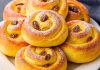 MEKANE DANSKE ROLNICE 🥰 Neodoljivo mekane, mirisne i pune kreme koja se topi u ustima 😍 Savršene za doručak ili uz kafu! MEKANE DANSKE ROLNICE 🥰 Neodoljivo mekane, mirisne i pune kreme koja se topi u ustima 😍 Savršene za doručak ili uz kafu! - featured image