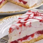 MRAMORNA TORTA OD JAGODA: Izgleda fantastično, a ukus obara s nogu! MRAMORNA TORTA OD JAGODA: Izgleda fantastično, a ukus obara s nogu! - featured image