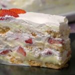 BRZA TORTA SA JAGODAMA I PLAZMA KEKSOM…Bez kuhanja i pečenja… BRZA TORTA SA JAGODAMA I PLAZMA KEKSOM…Bez kuhanja i pečenja… - featured image