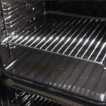 Stavite ovo rernu i za 30 minuta će biti kao nova, bez ribanja: Caka je u jednom sastojku koji svi imaju u kući Stavite ovo rernu i za 30 minuta će biti kao nova, bez ribanja: Caka je u jednom sastojku koji svi imaju u kući - featured image