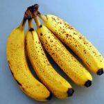 DOKTORICA UPOZORILA KOJE OSOBE NE SMIJU JESTI BANANE: MOGU BITI OPASNE, POSEBNO AKO IMATE OVU BOLEST DOKTORICA UPOZORILA KOJE OSOBE NE SMIJU JESTI BANANE: MOGU BITI OPASNE, POSEBNO AKO IMATE OVU BOLEST - featured image