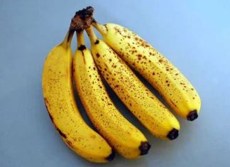 DOKTORICA UPOZORILA KOJE OSOBE NE SMIJU JESTI BANANE: MOGU BITI OPASNE, POSEBNO AKO IMATE OVU BOLEST DOKTORICA UPOZORILA KOJE OSOBE NE SMIJU JESTI BANANE: MOGU BITI OPASNE, POSEBNO AKO IMATE OVU BOLEST - featured image